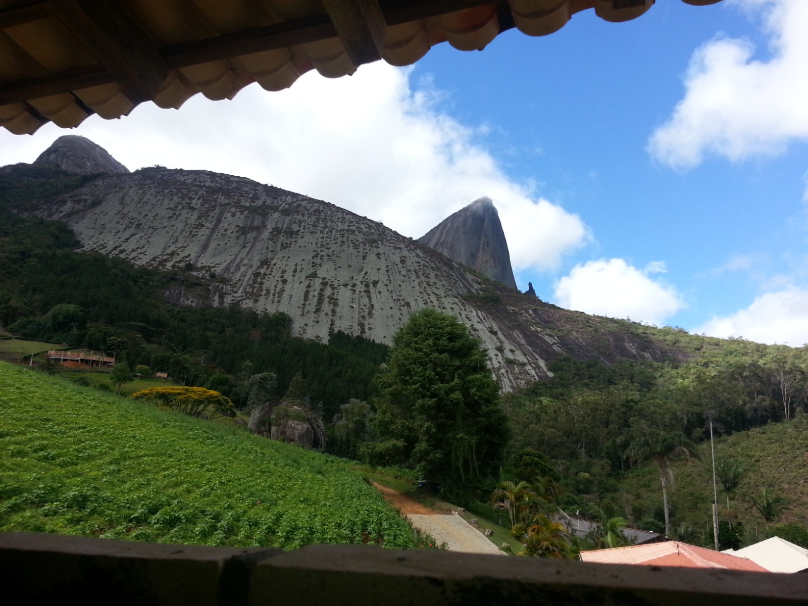 Fotografia da obra — POUSADA ES - Domingos Martins em Pedra Azul