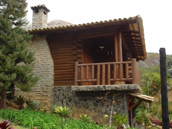 Fotografia da obra — Casa de Eucalipto ES - Domingos Martins em Pedra Azul